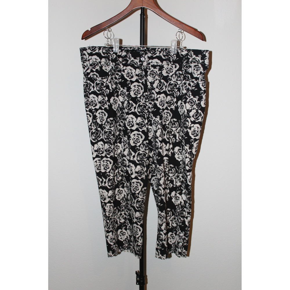 Verve Blues Women's Black White Floral Rose Print Cropped Pants Size 16 Stretch